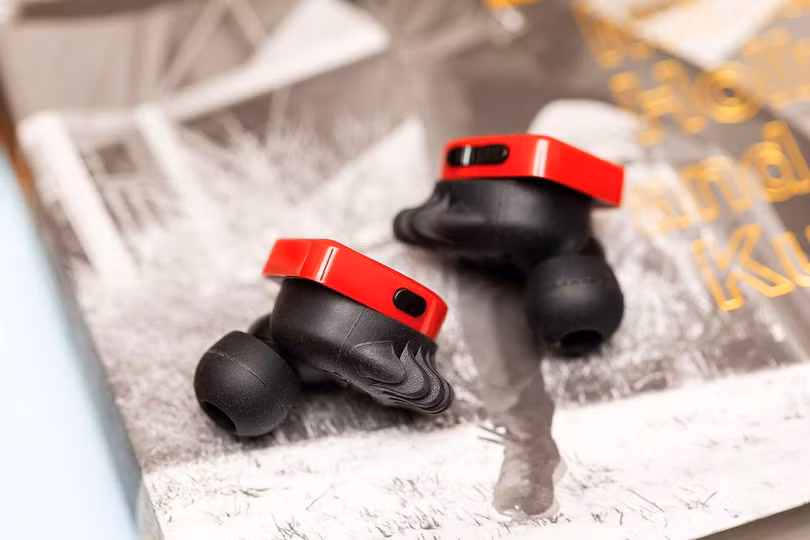 Tai nghe thể thao true wireless nhẹ nhất thế giới, pin 22 tiếng, driver Beryllium, giá từ 5,3 triệu đồng ảnh 3 Tai nghe thể thao true wireless nhẹ nhất thế giới, pin 22 tiếng, driver Beryllium, giá từ 5,3 triệu đồng ảnh 3