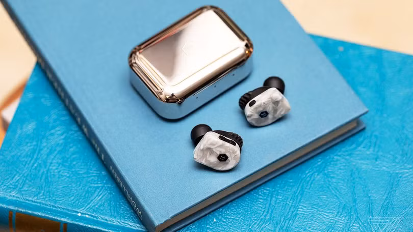 Tai nghe thể thao true wireless nhẹ nhất thế giới, pin 22 tiếng, driver Beryllium, giá từ 5,3 triệu đồng ảnh 7 Tai nghe thể thao true wireless nhẹ nhất thế giới, pin 22 tiếng, driver Beryllium, giá từ 5,3 triệu đồng ảnh 7