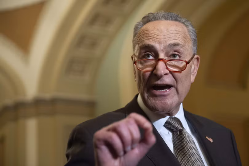 Thượng nghị sỹ Schumer đề nghị Tổng thống Trump hãy vứt hiệp định sang một bên và buộc Trung Quốc quay trở lại bàn đàm phán (Ảnh: CNBC)