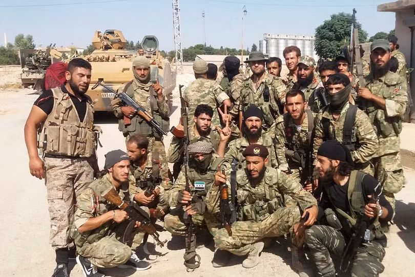 Lực lượng lính đánh thuê thuộc thuộc “Quân đội Tự do Syria” được Thổ Nhĩ Kỳ đưa tới Libya để giúp lực lượng GNA (Ảnh: VCG) Lực lượng lính đánh thuê thuộc thuộc “Quân đội Tự do Syria” được Thổ Nhĩ Kỳ đưa tới Libya để giúp lực lượng GNA (Ảnh: VCG)