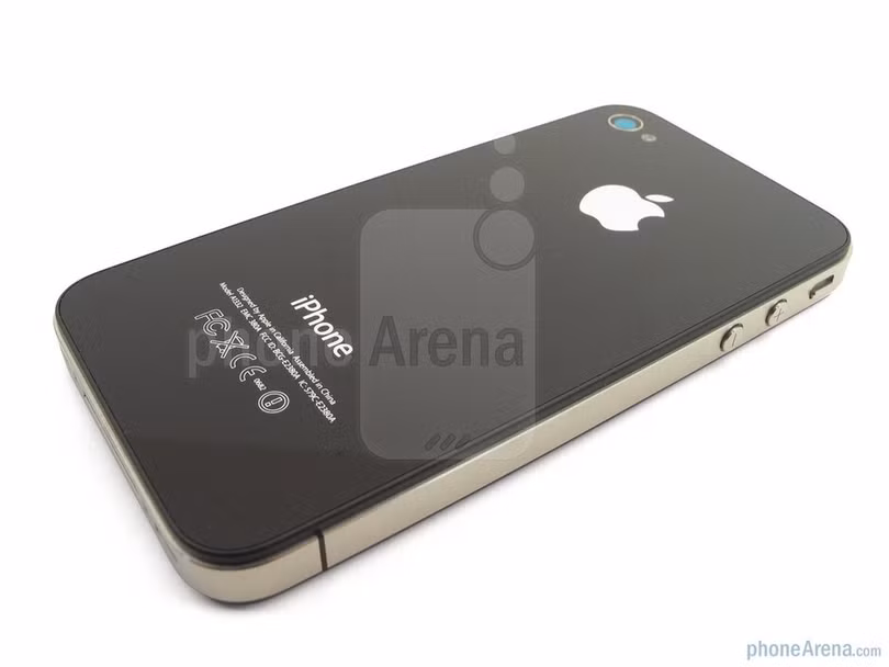 Khung kim loại bao quanh iPhone 4 được đồn đoán sẽ xuất hiện trở lại trên iPhone 2020. Ảnh: PhoneArena Ảnh: PhoneArena