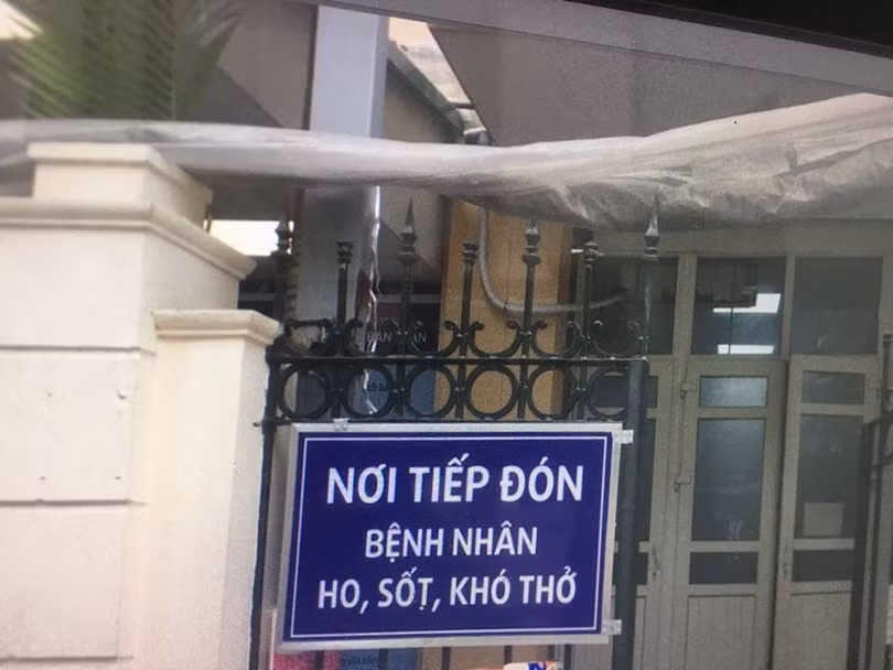 Nơi đón tiếp bệnh nhân có dấu hiệu viêm đường hô hấp của BV Xanh Pôn
