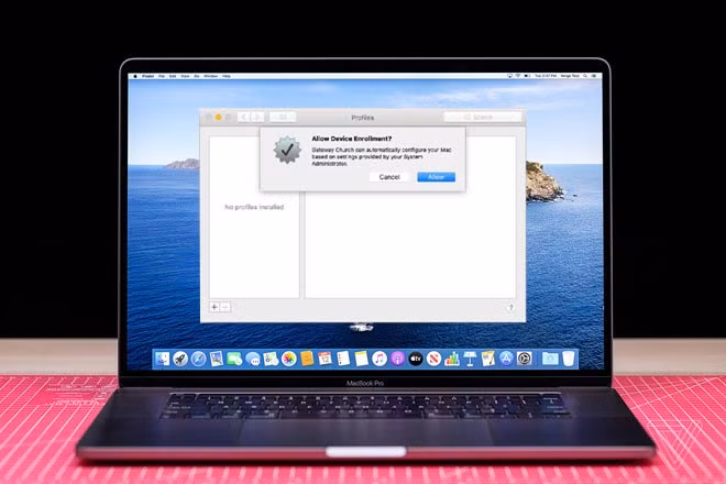 Máy thường hiện lên cảnh báo "Device Enrollment" khi bạn sử dụng. Máy thường hiện lên cảnh báo "Device Enrollment" khi bạn sử dụng.