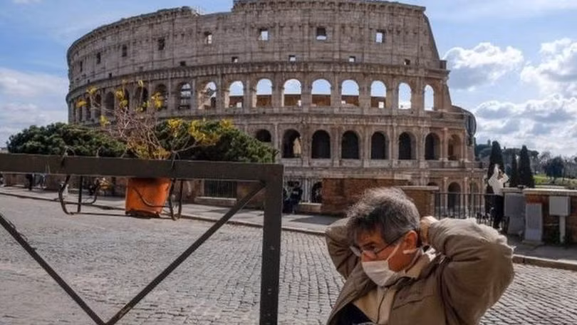 Dân chúng Italy được cảnh báo ngoại trừ việc khẩn cấp, hãy ở nhà và chờ đợi (Ảnh: EPA). Dân chúng Italy được cảnh báo ngoại trừ việc khẩn cấp, hãy ở nhà và chờ đợi (Ảnh: EPA).