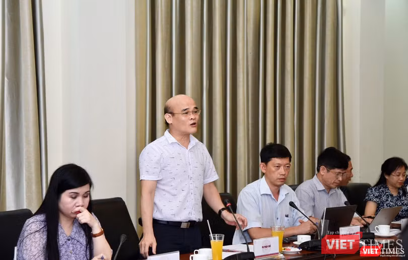 TS. Nguyễn Huy Quang - Vụ trưởng Vụ Pháp chế Bộ Y tế phát biểu tại buổi làm việc TS. Nguyễn Huy Quang - Vụ trưởng Vụ Pháp chế Bộ Y tế phát biểu tại buổi làm việc
