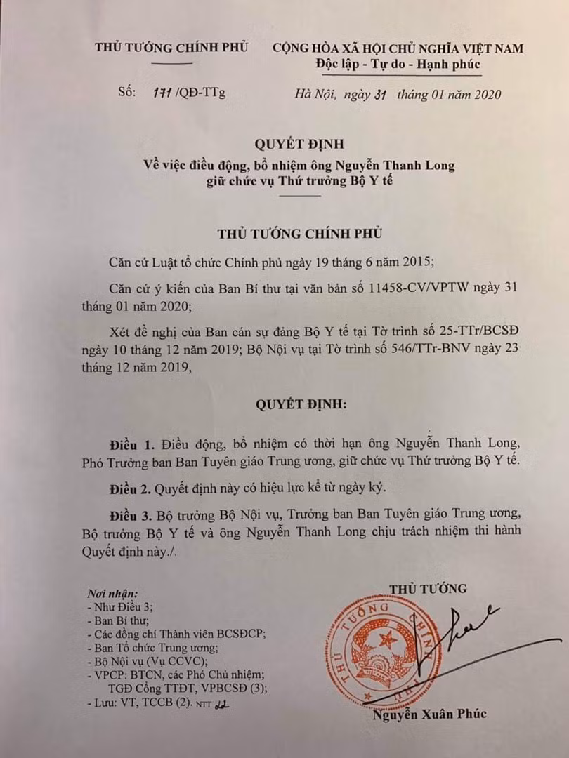 Quyết định của Thủ tướng về việc điều động GS.TS. Nguyễn Thanh Long trở lại làm Thứ trưởng Bộ Y tế. Ảnh: T.H. Quyết định của Thủ tướng về việc điều động GS.TS. Nguyễn Thanh Long trở lại làm Thứ trưởng Bộ Y tế. Ảnh: T.H.