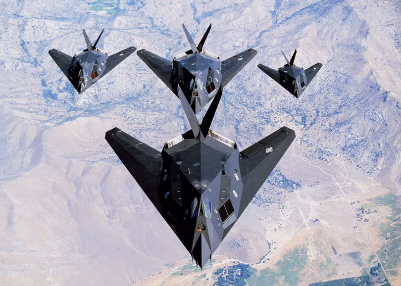 Các nguồn tin cho rằng H-20 được sản xuất mô phỏng theo công nghệ của F-117 Nighthawk mà Trung Quốc có được xác trogn Chiến tranh Nam Tư khi trước (Ảnh: Reuters). Các nguồn tin cho rằng H-20 được sản xuất mô phỏng theo công nghệ của F-117 Nighthawk mà Trung Quốc có được xác trogn Chiến tranh Nam Tư khi trước (Ảnh: Reuters).
