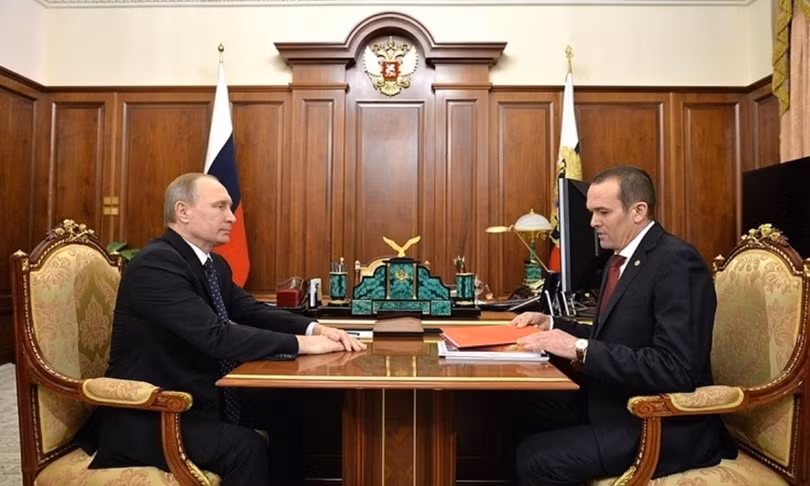 Tổng thống Putin và ông Ignatiev khi còn đang giữ chức (Ảnh: WN). Tổng thống Putin và ông Ignatiev khi còn đang giữ chức (Ảnh: WN).