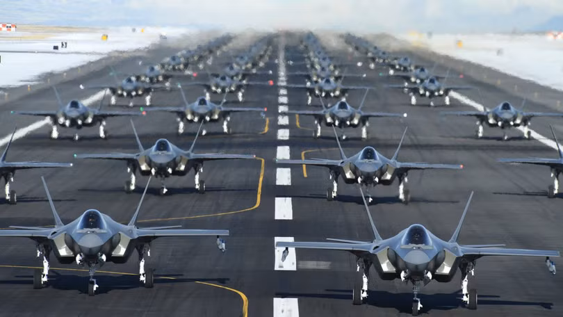 Các máy bay chiến đấu tàng hình F-35 là mối đe dọa lớn cho các lực lượng Trung Quốc (Ảnh: US Airforce). Các máy bay chiến đấu tàng hình F-35 là mối đe dọa lớn cho các lực lượng Trung Quốc (Ảnh: US Airforce).