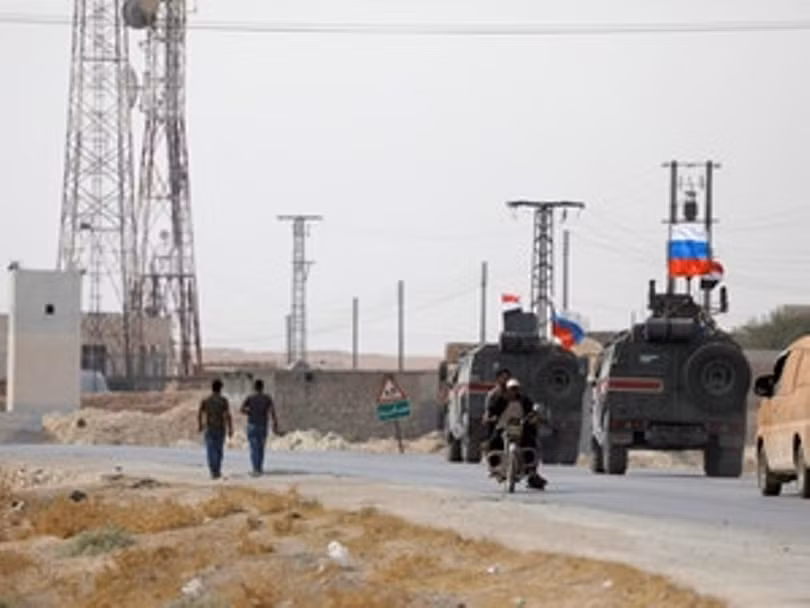 Quân đội Nga tuần tra hành lang ngăn cách quân đội Thổ Nhĩ Kỳ và quân chính phủ Syria để duy trì trật tự