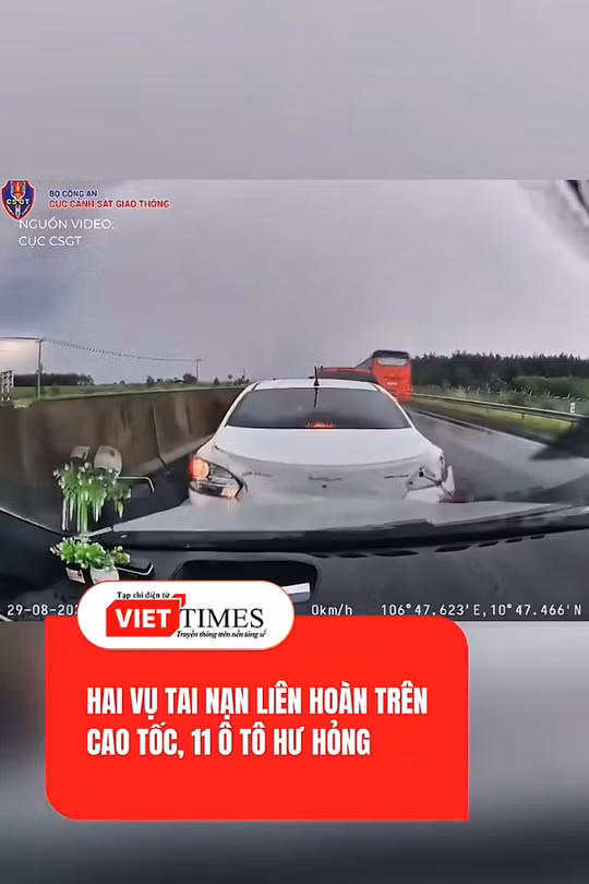 Hai khoảnh khắc ô tô tông liên hoàn trên cao tốc, 11 xe hư hỏng