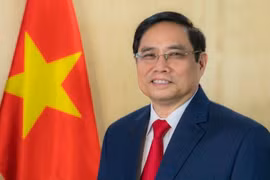 Thủ tướng Phạm Minh Chính yêu cầu thúc đẩy mạnh mẽ chuyển đổi mô hình tăng trưởng dựa trên khoa học, công nghệ, đổi mới sáng tạo, chuyển đổi số, chuyển đổi xanh, phát triển lực lượng sản xuất mới. Ảnh VGP