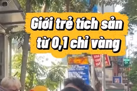 Nhiều bạn trẻ xếp hàng mua vàng, tích lũy tài sản cho tương lai