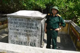 Đại tá, Nhà báo Bùi Thuận Hóa trong một chuyến công tác ở quần đảo Trường Sa.