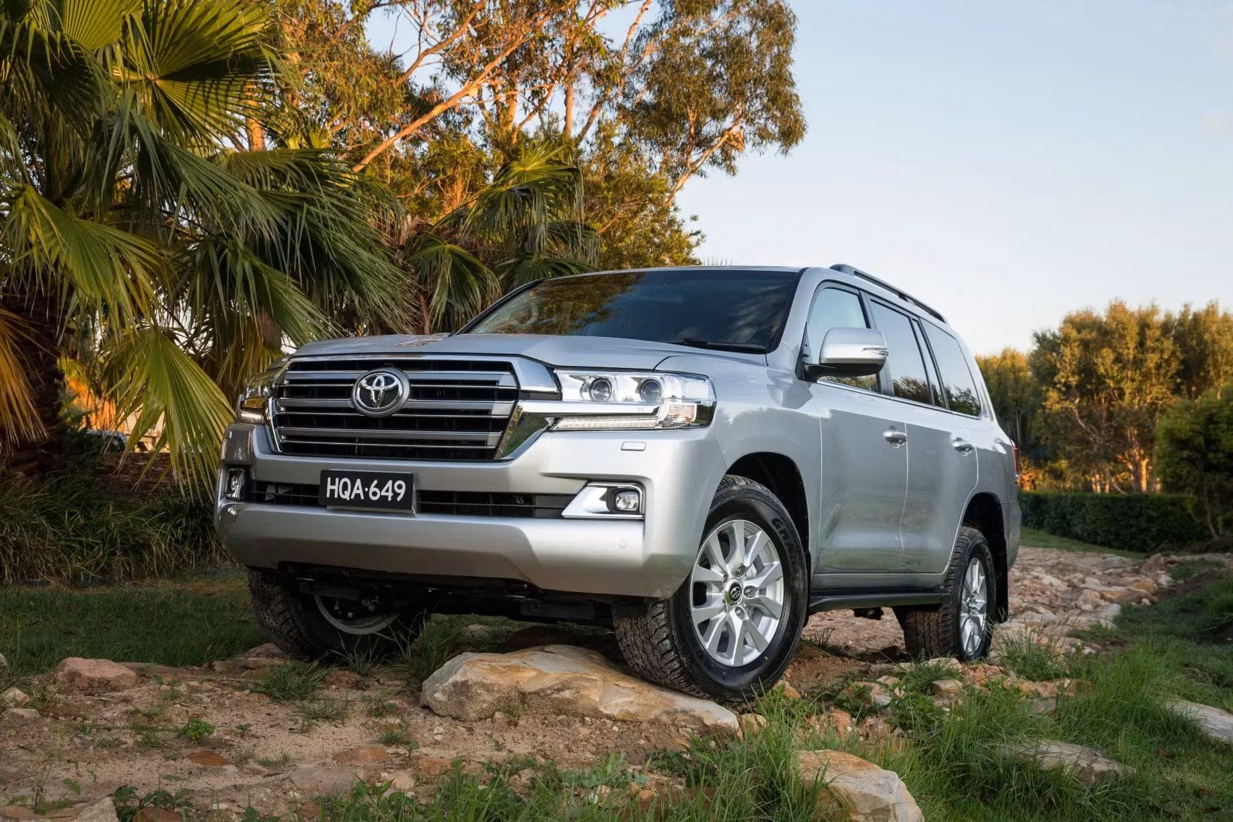 land-cruiser-dia-hinh.jpg