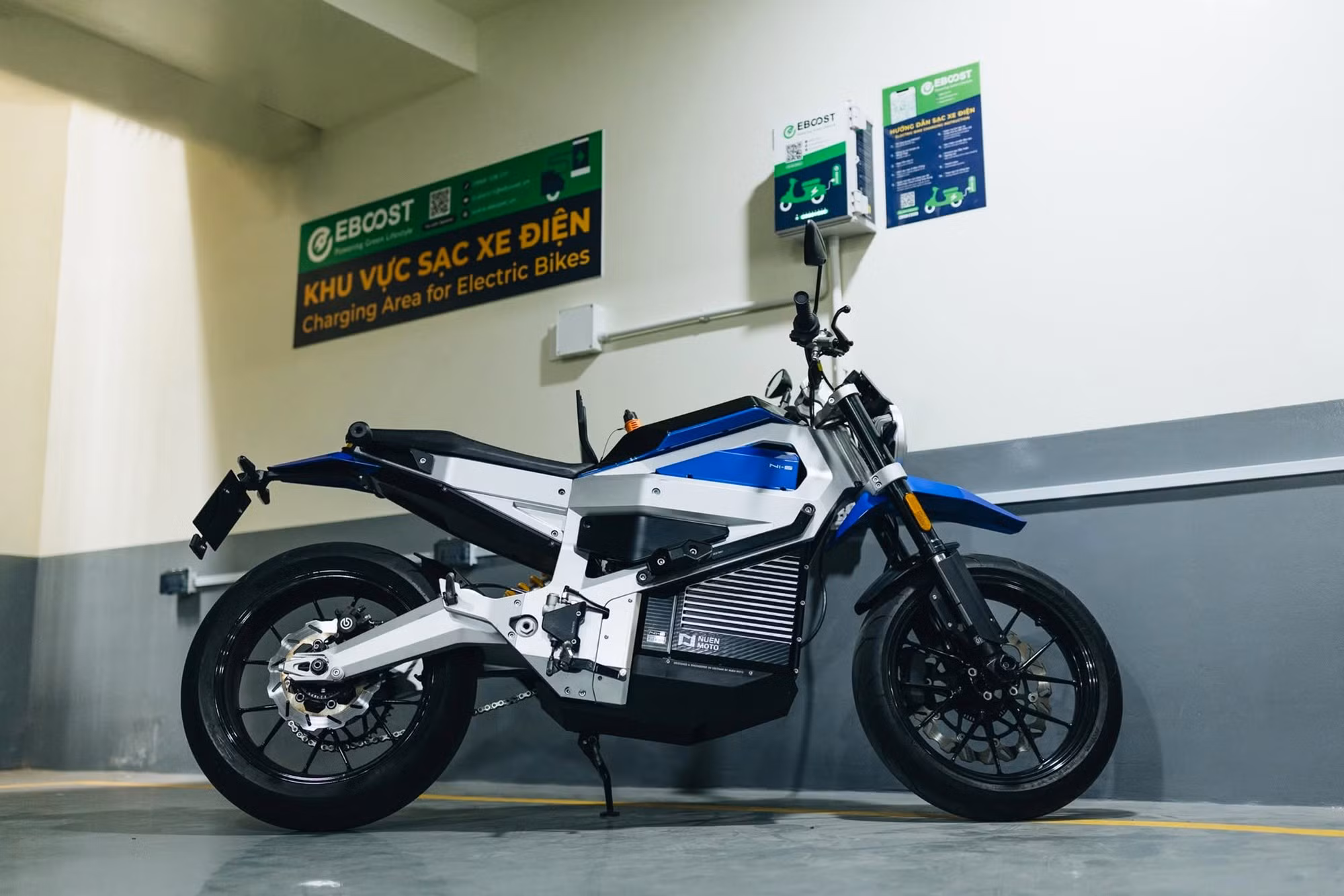 nuen-moto-2.jpg