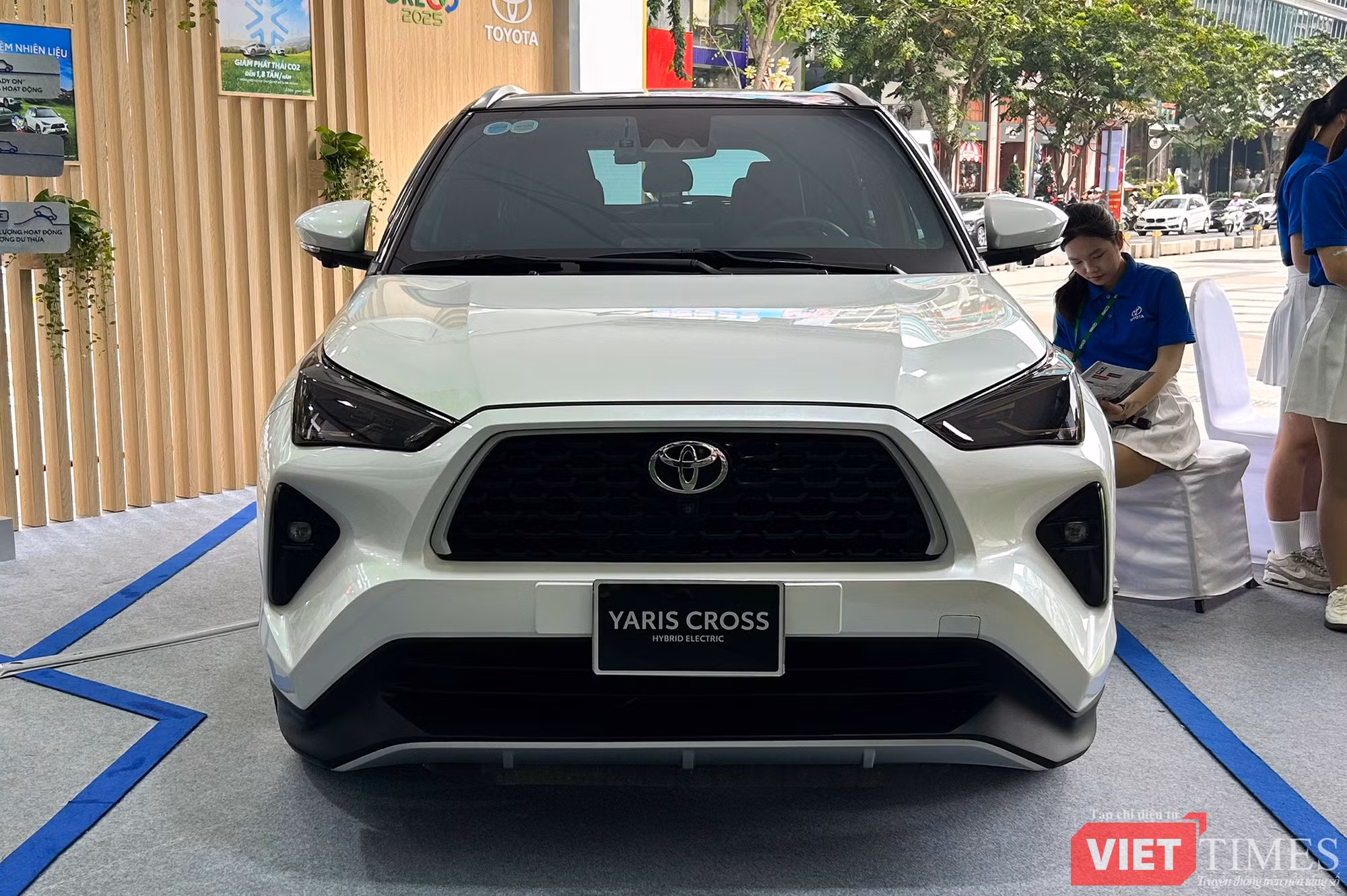 vt-suv-do-thi-mitsubishi-xforce-tiep-tuc-dan-dau-tan-binh-suzuki-fronx-gay-that-vong-anh-2.jpg