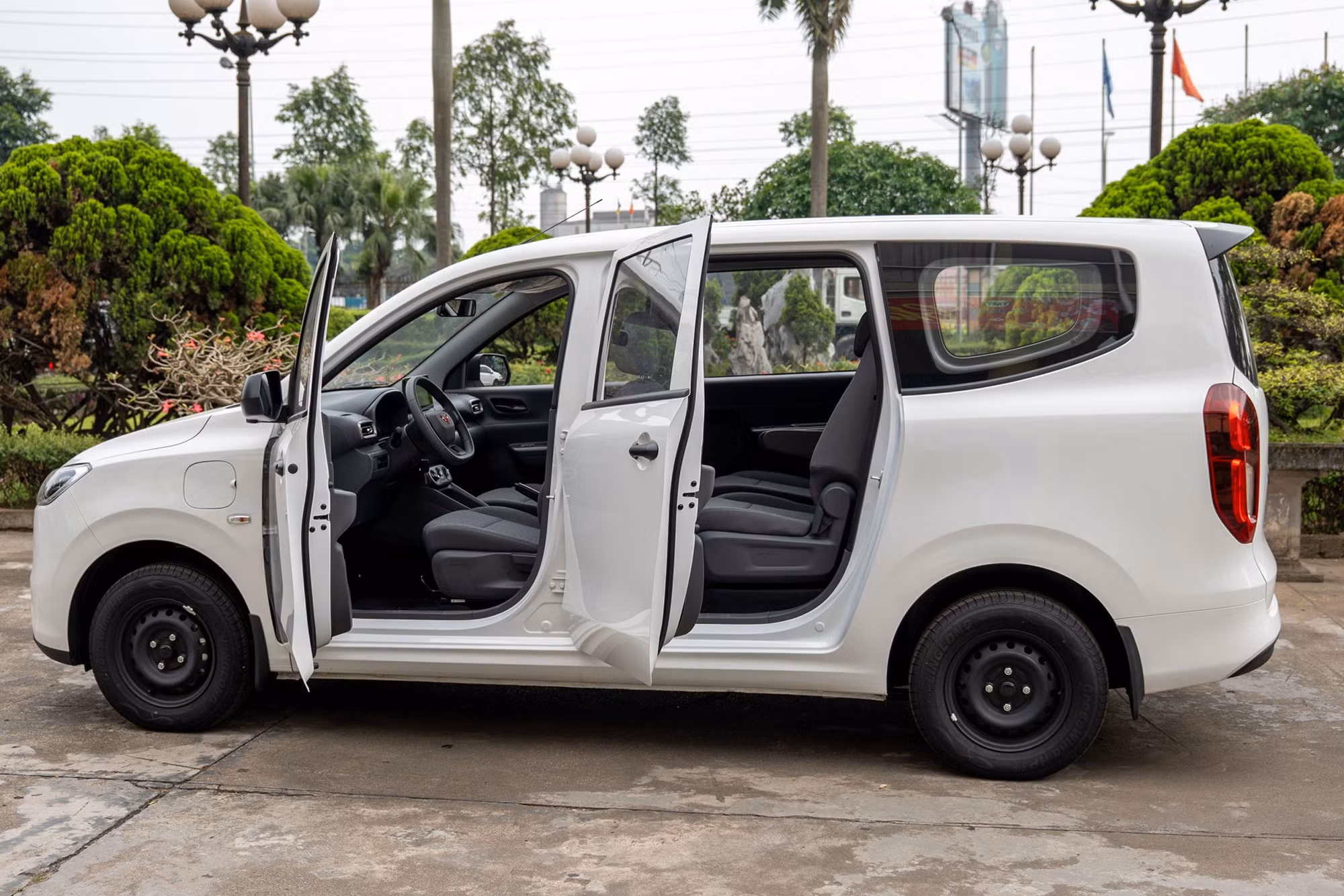 wuling-grango.jpg