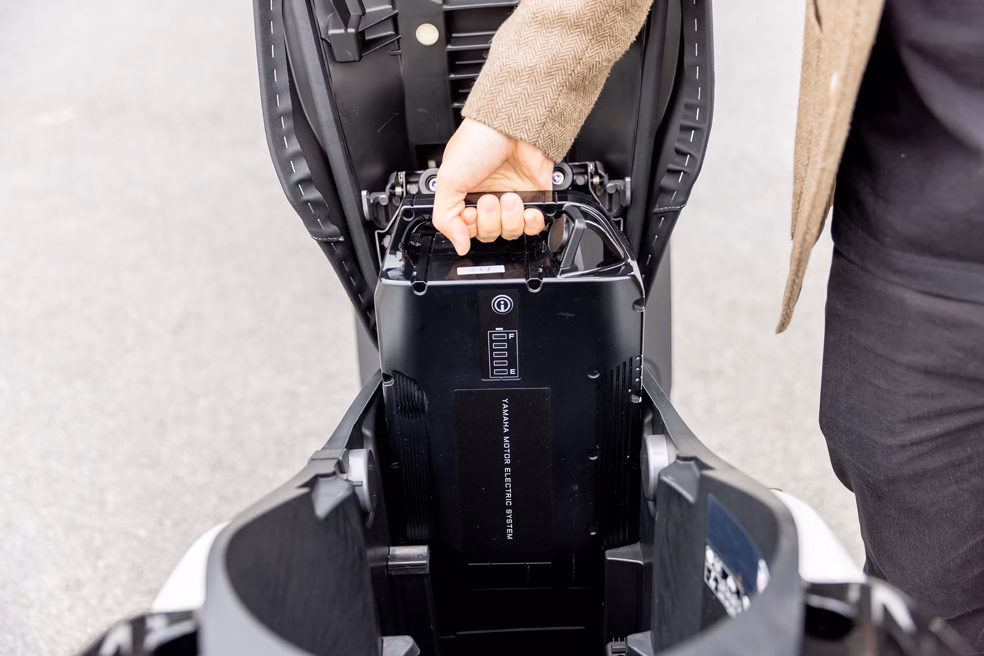 pin-yamaha-neos.jpg
