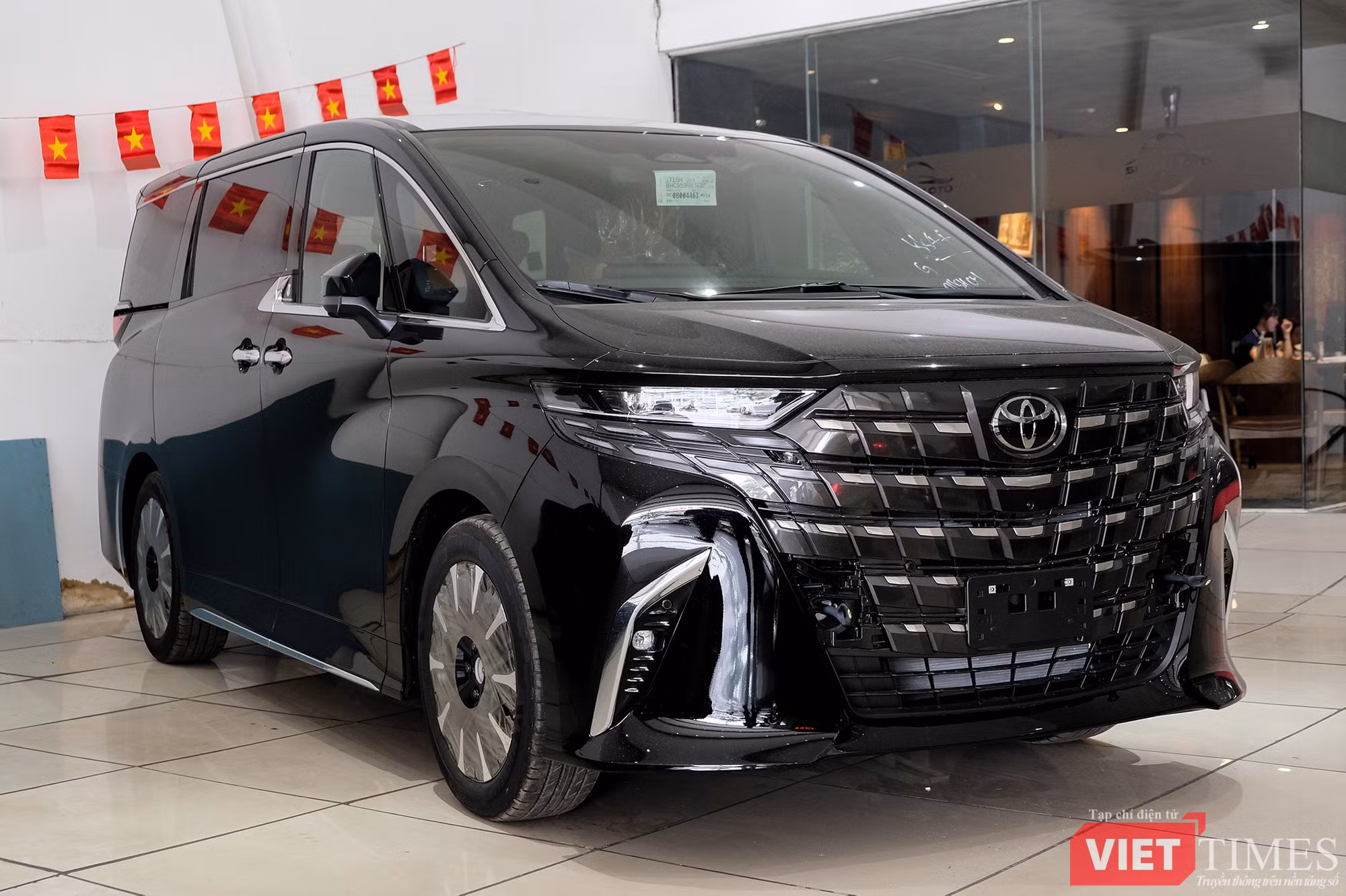 vt-toyota-alphard.jpg