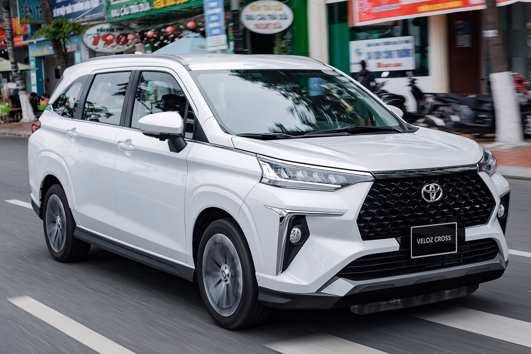 toyota-veloz-cross.jpg