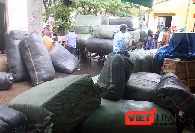 cập ga Đà Nẵng, hàng lậu, công an, Quản lý thị trường, tàu SE19, VietTimes
