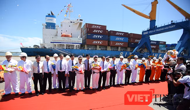 Sáng 5/8, tại KCN Cảng-Hậu cần cảng Chu Lai-Trường Hải (Quảng Nam), UBND tỉnh Quảng Nam, Cục Hàng hải Việt Nam và THACO đã chính thức đưa tuyến hàng hải container Hàn Quốc-Chu Lai vào hoạt động.
