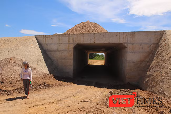 Quảng Nam, đường cao tốc, Đà Nẵng-Quảng Ngãi, dân dựng chòi, phản đối, VietTimes