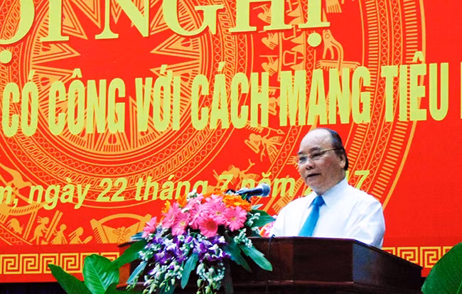 Thủ tướng Chính phủ Nguyễn Xuân Phúc phát biểu tại Hội nghị biểu dương người có công với cách mạng tiêu biểu năm 2017 nhân kỷ niệm 70 năm ngày Thương binh liệt sỹ do UBND tỉnh Quảng Nam vừa tổ chức.