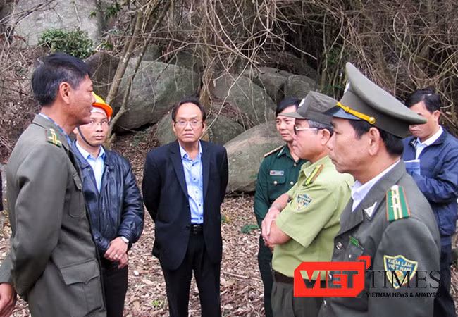 Một gia đình một kiểm lâm viên công tác tại Hạt Kiểm lâm liên quận Sơn Trà-Ngũ Hành Sơn (Đà Nẵng) bị 2 đối tượng uy hiếp, đe dọa tại nhà.