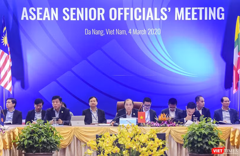 Đại diện Việt Nam trong vai trò chủ tọa Hội nghị Quan chức Cao cấp ASEAN (ASEAN SOM) 