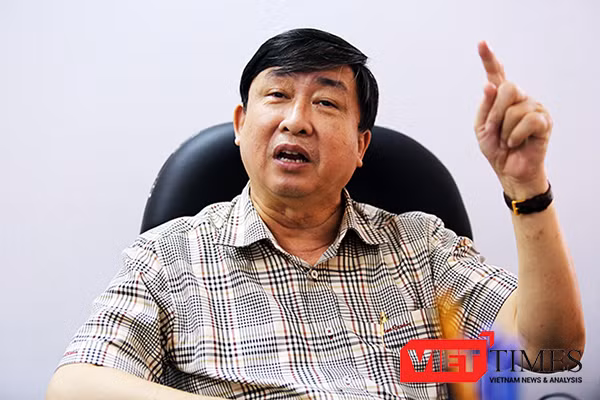 ông Bùi Văn Tiếng, Chủ tịch Hội Khoa học Lịch sử Đà Nẵng, nguyên Trưởng Ban Tổ chức Thành ủy Đà Nẵng