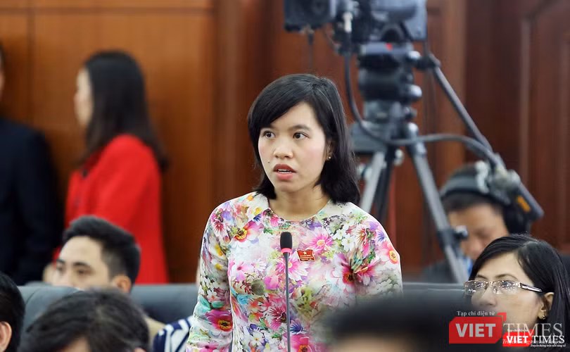 Đại biểu Lê Thị Minh Thảo chất vấn lãnh đạo UBND TP Đà Nẵng tại Kỳ họp thứ 6, HĐND TP Đà Nẵng liên quan đến nội dung sai phạm đất đai theo Kế luận thanh tra cảu Thanh tra Chính phủ