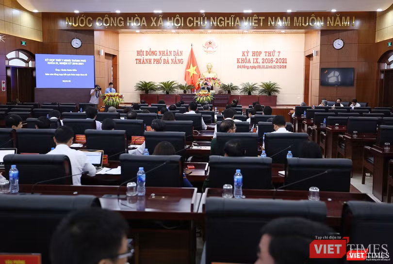 Chiều ngày 9/7, tại phiên họp thứ 1, Kỳ họp thứ 7, HĐND TP Đà Nẵng khóa IX (nhiệm kỳ 2016-2021), các đại biểu HĐND đã tiến hành bầu các chức danh chủ chốt của UBND TP và HĐND TP Đà Nẵng.