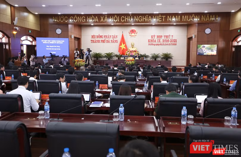 Các đại biểu sẽ chất vấn nhiều nội dung quan trọng liên quan đến định hướng phát triển TP Đà Nẵng trong tương lai. Các đại biểu sẽ chất vấn nhiều nội dung quan trọng liên quan đến định hướng phát triển TP Đà Nẵng trong tương lai.