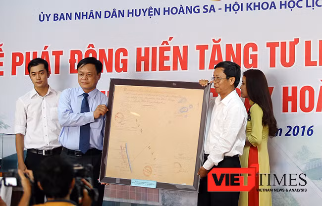 Đà Nẵng, Hoàng Sa, hiện vật, trao tặng, chủ quyền, bằng chứng pháp lý, VietTimes