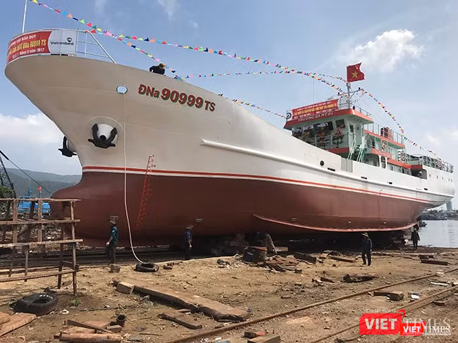 Đà Nẵng: Hạ thủy tàu dịch vụ hậu cần nghề cá vỏ thép lớn nhất miền Trung ảnh 1