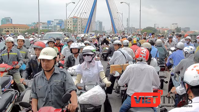 Đà Nẵng đang đối mặt với tình trạng kẹt xe vào giờ cao điểm đã bắt đầu xuất hiện tại một số khu vực trung tâm thành phố.