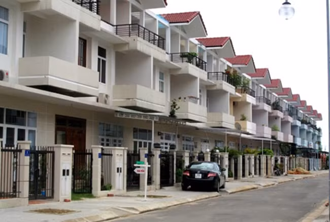 Bất động sản, Hà Nội, kỷ lục, trái chiều, căn hộ, khách sạn, du khách, VietTimes