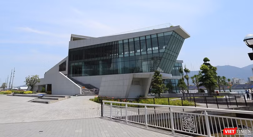 Dự án nhà hàng và bến du thuyền tại khu vực phía nam cảng Sông Hàn của Công ty TNHH I.V.C Dự án nhà hàng và bến du thuyền tại khu vực phía nam cảng Sông Hàn của Công ty TNHH I.V.C