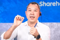 Chủ tịch Bolat Duisenov tại buổi đối thoại chiều nay