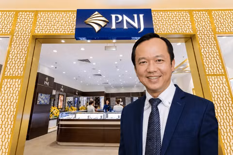 Cổ phiếu PNJ lại 'cháy hàng', tổng giám đốc và cổ đông ngoại đã gom trước hàng triệu cổ phiếu