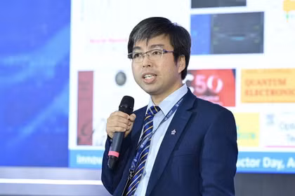 PGS.TS Nguyễn Tấn Hưng, Viện trưởng Viện Khoa học và Công nghệ tiên tiến, Đại học Đà Nẵng tại sự kiện công nghệ nhân ngày Vi mạch - Bán dẫn thành phố Đà Nẵng 2025.