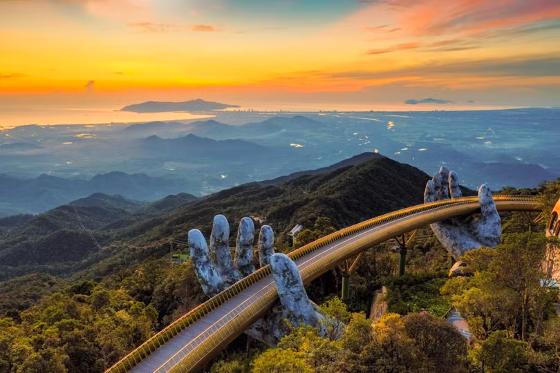 cau-vang-bana-hills.jpg