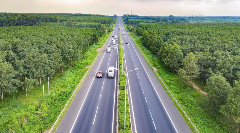 Việt Nam quy hoạch gần 9.000 km cao tốc đến năm 2050