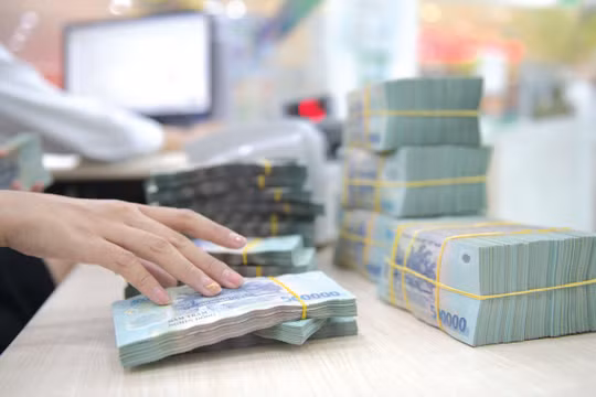 Lãi suất tăng, người dân gửi ngân hàng hơn 11,2 triệu tỷ đồng 