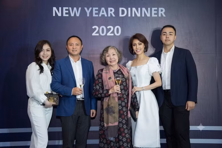 Cơ nghiệp đồ sộ của gia tộc kín tiếng Sơn Kim Group