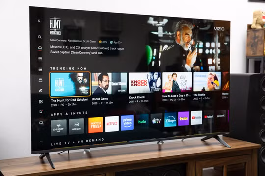 TV Mini LED Quantum của Vizio gây chú ý nhờ khả năng dùng gần giống "TV không thông minh", phù hợp với người dùng muốn hạn chế các tính năng theo dõi trên smart TV. Ảnh: The Verge.