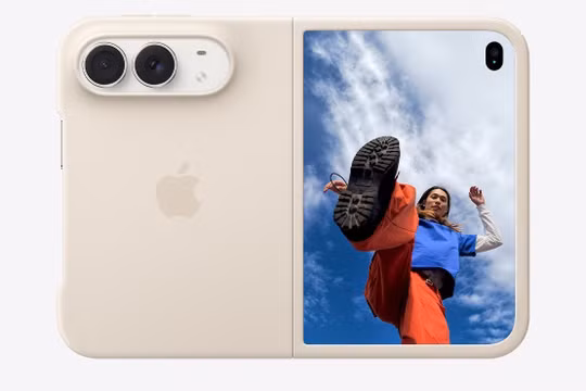 iPhone lần đầu có giá hơn 100 triệu đồng