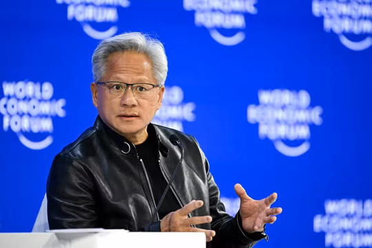 CEO Nvidia Jensen Huang phản đối việc giảm tốc phát triển AI. Ảnh: Getty.